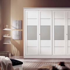 Шкаф-купе белого цвета Сэнс