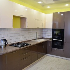 Кухня с радиусным фасадом Летиция