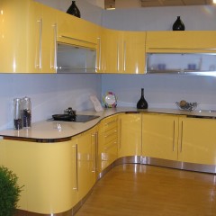 Кухня с радиусным фасадом Сара