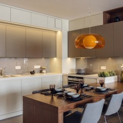 Кухня с антресолью Карла