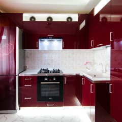 Кухня вишневого цвета Аглая