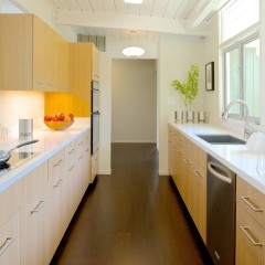 Кухня двухрядная Каиприэна