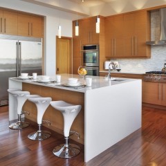 Кухня с островом Бирсен