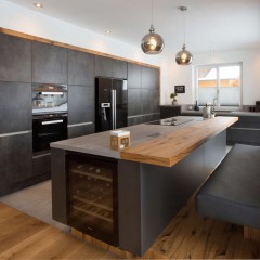 Кухня с островом Мей