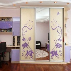 Шкаф-купе для девочек Цветы