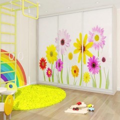 Шкаф-купе в детскую Цветы