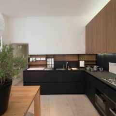 Кухня из нанопластика Зара