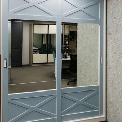 Шкаф-купе Амстердам голубого цвета