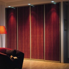 Шкаф-купе вишневого цвета Матиас