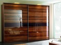Шкаф-купе Глянцевый в спальню коричневый