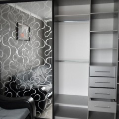 Шкаф-купе серого цвета Гаспаро