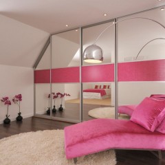 Шкаф-купе розового цвета Федел