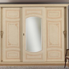 Шкаф-купе в стиле барокко Томас