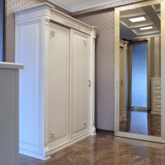 Шкаф-купе в классическом стиле Джосс
