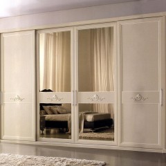 Шкаф-купе в классическом стиле Антоуль