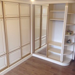 Шкаф-купе в классическом стиле Блез