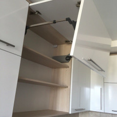 Белая кухня Кизаро венге